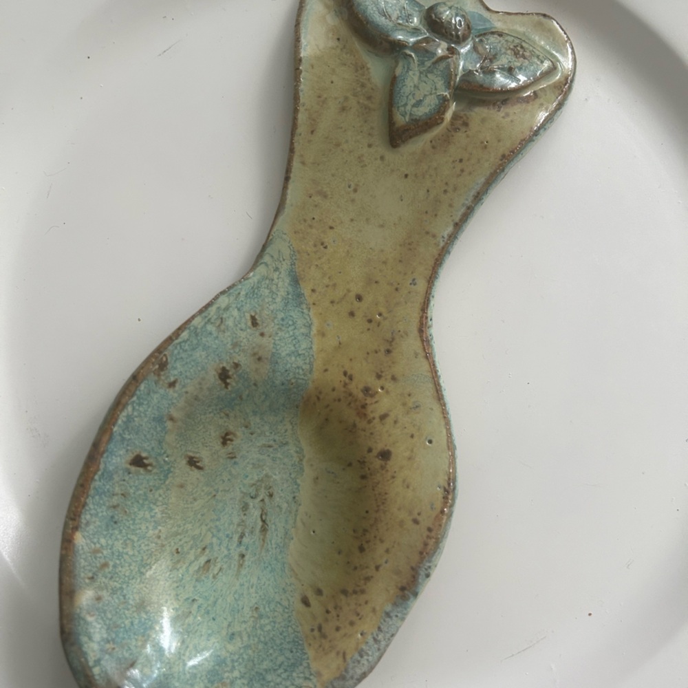 Spoonrest Appalachian Pottery made in the USA great holiday gift! Spoon shape
